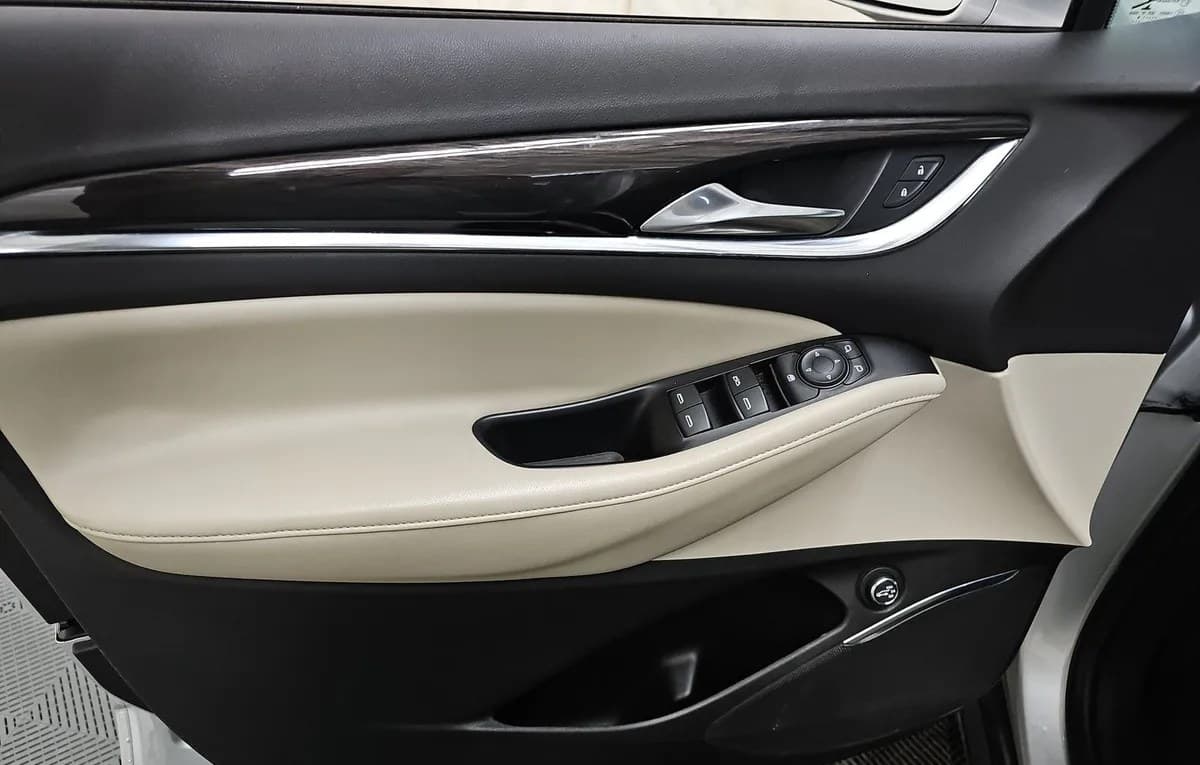 2018 BUICK ENCLAVE Essence 6
