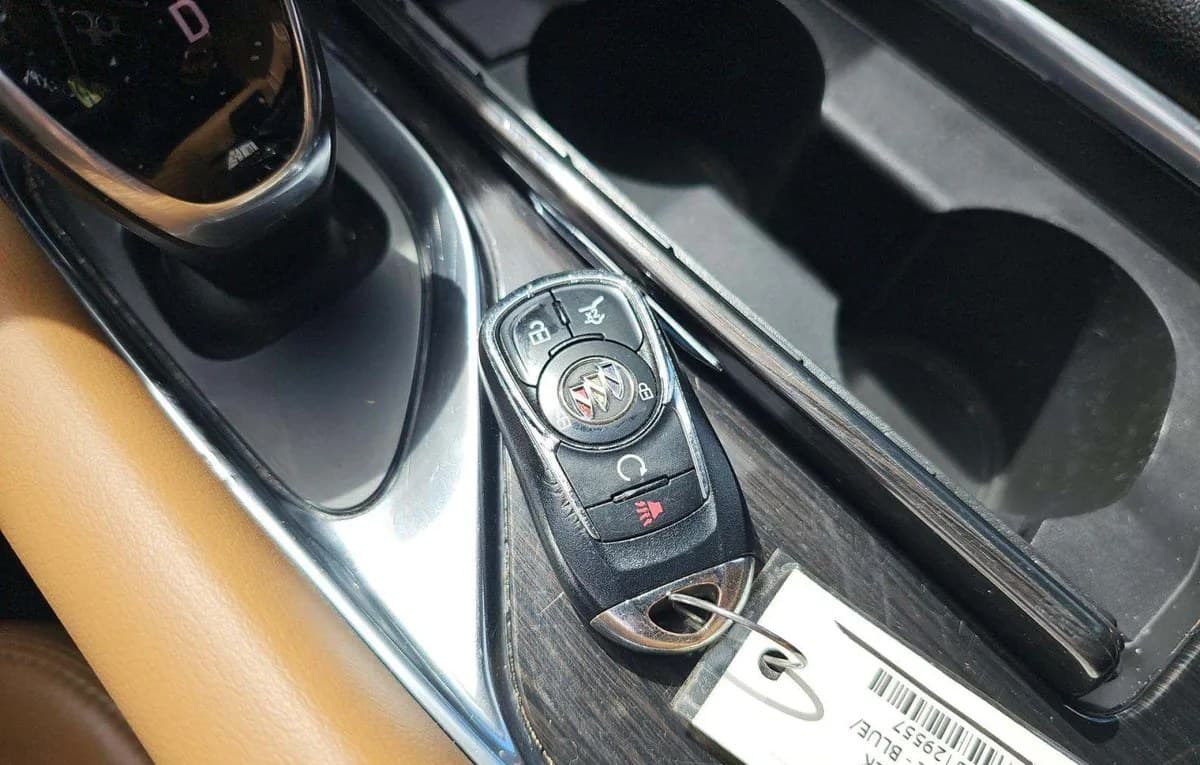 2019 BUICK ENCLAVE Essence 5