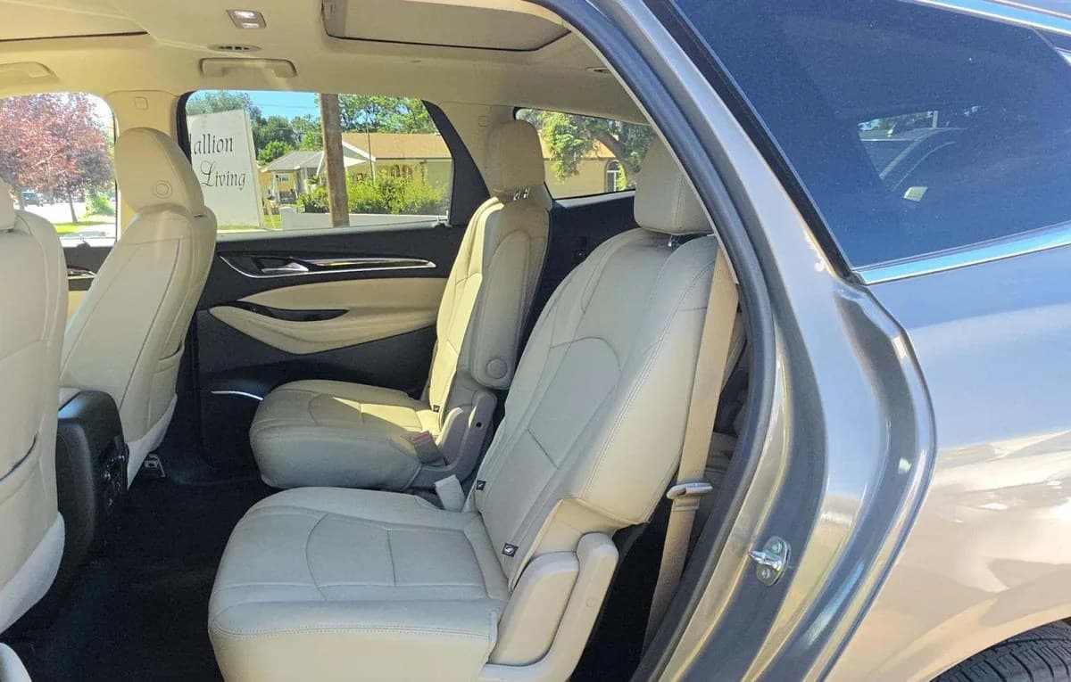 2019 BUICK ENCLAVE Essence 6