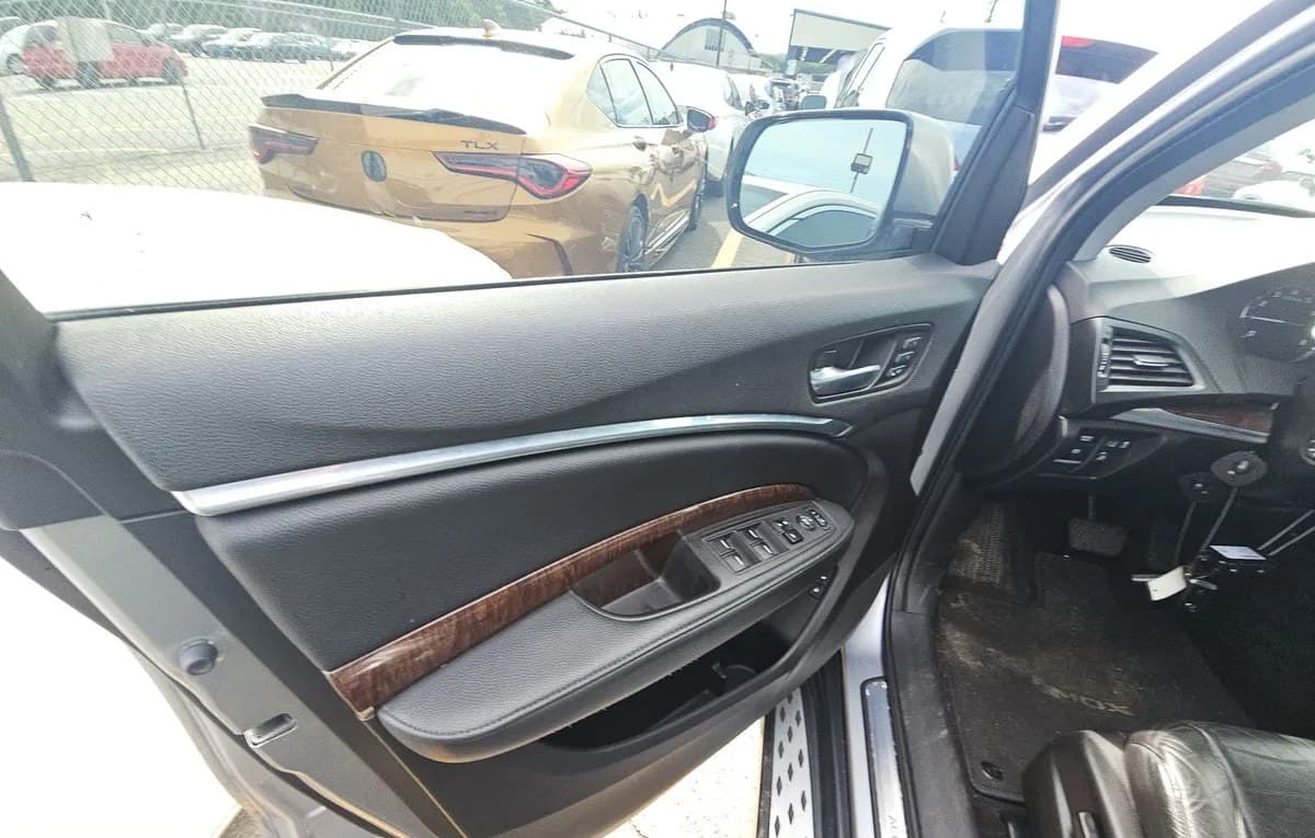2018 ACURA MDX Base 6