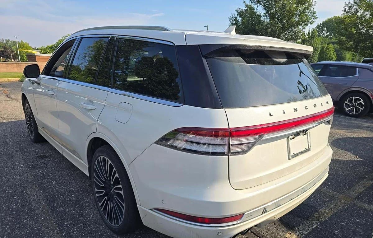 2020 LINCOLN AVIATOR BLACK Label 3