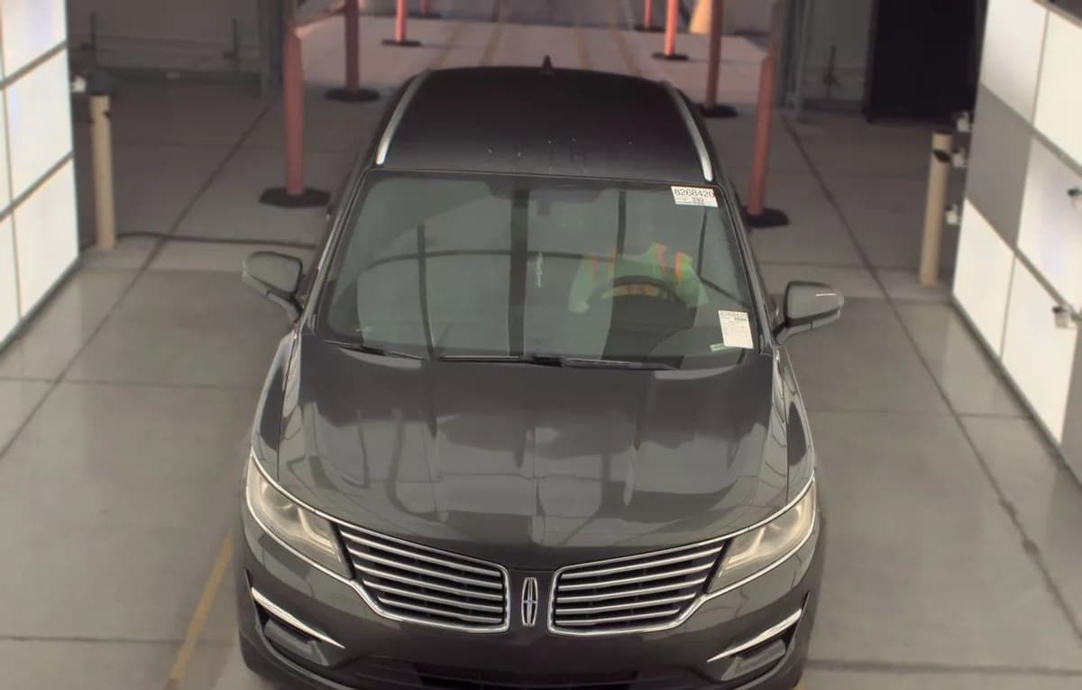 2017 LINCOLN MKC Premiere 3