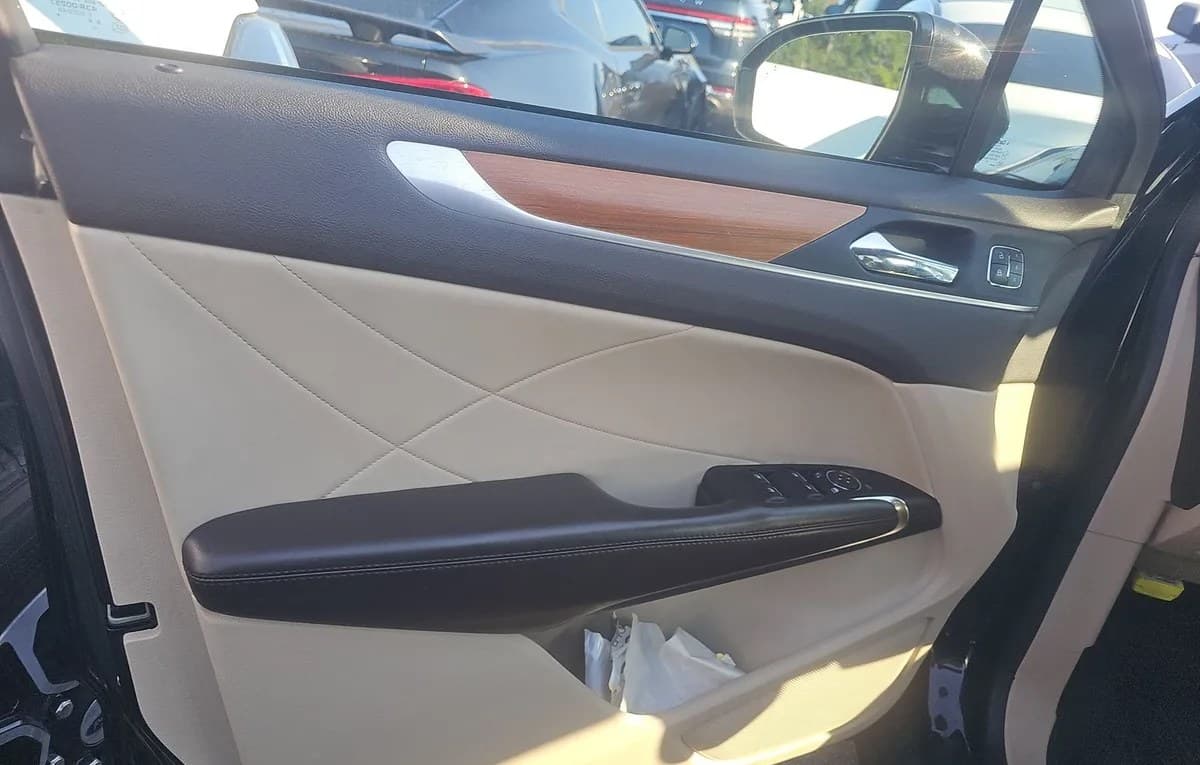 2019 LINCOLN MKC Select 6