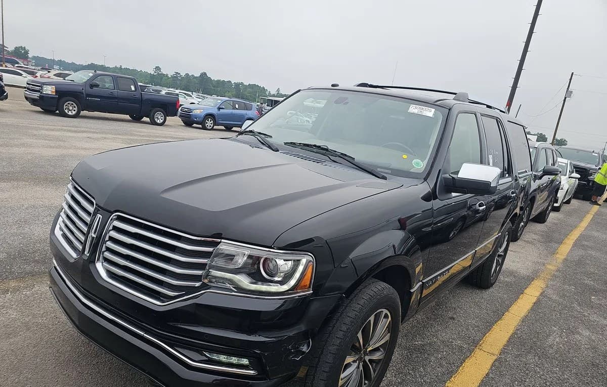 2017 LINCOLN NAVIGATOR Select 2