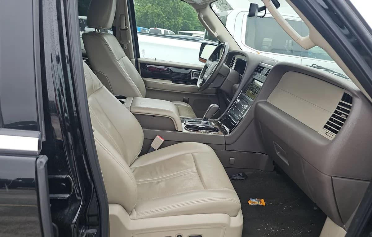 2017 LINCOLN NAVIGATOR Select 5