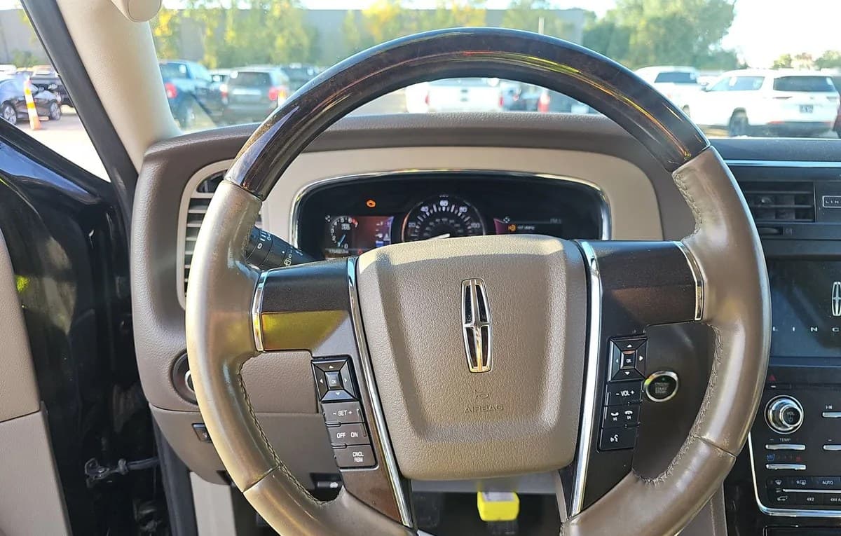 2017 LINCOLN NAVIGATOR L SELECT 7