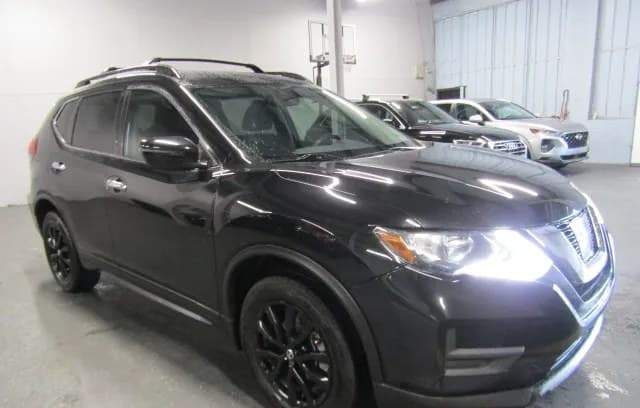 2017 NISSAN ROGUE SV 3
