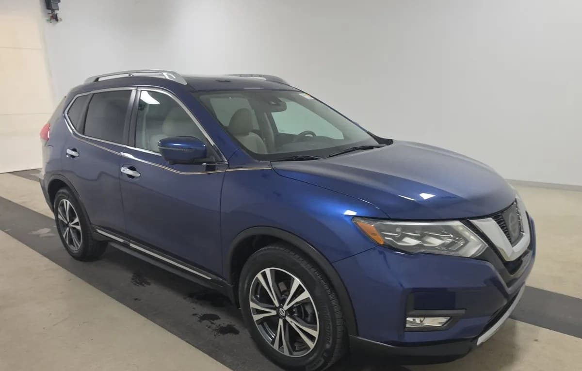 2017 NISSAN ROGUE SL 4