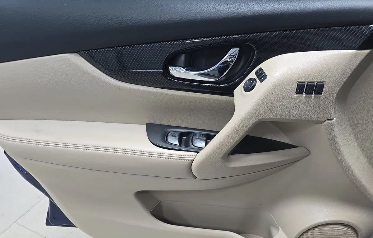 2017 NISSAN ROGUE SL 6