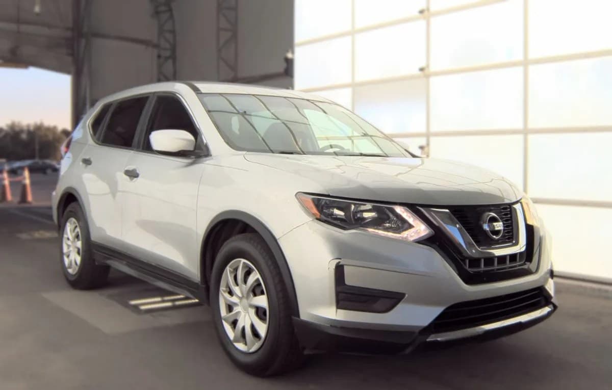 2017 NISSAN ROGUE S 4