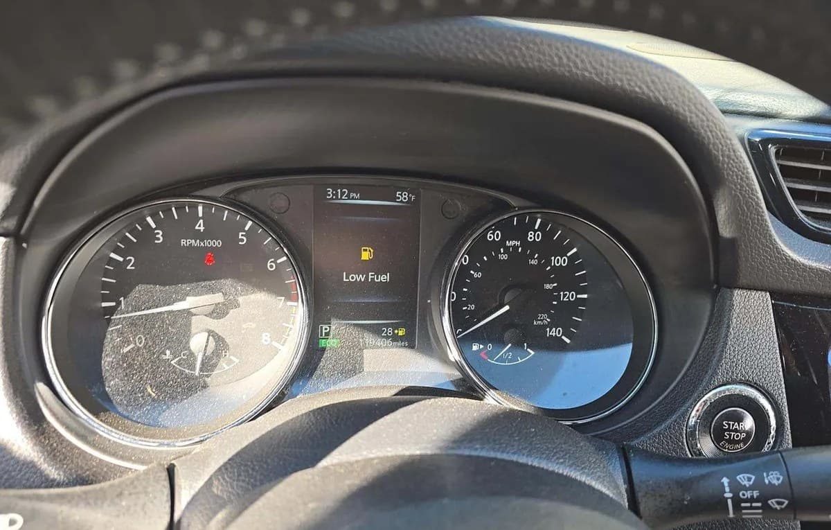 2017 NISSAN ROGUE SV 6
