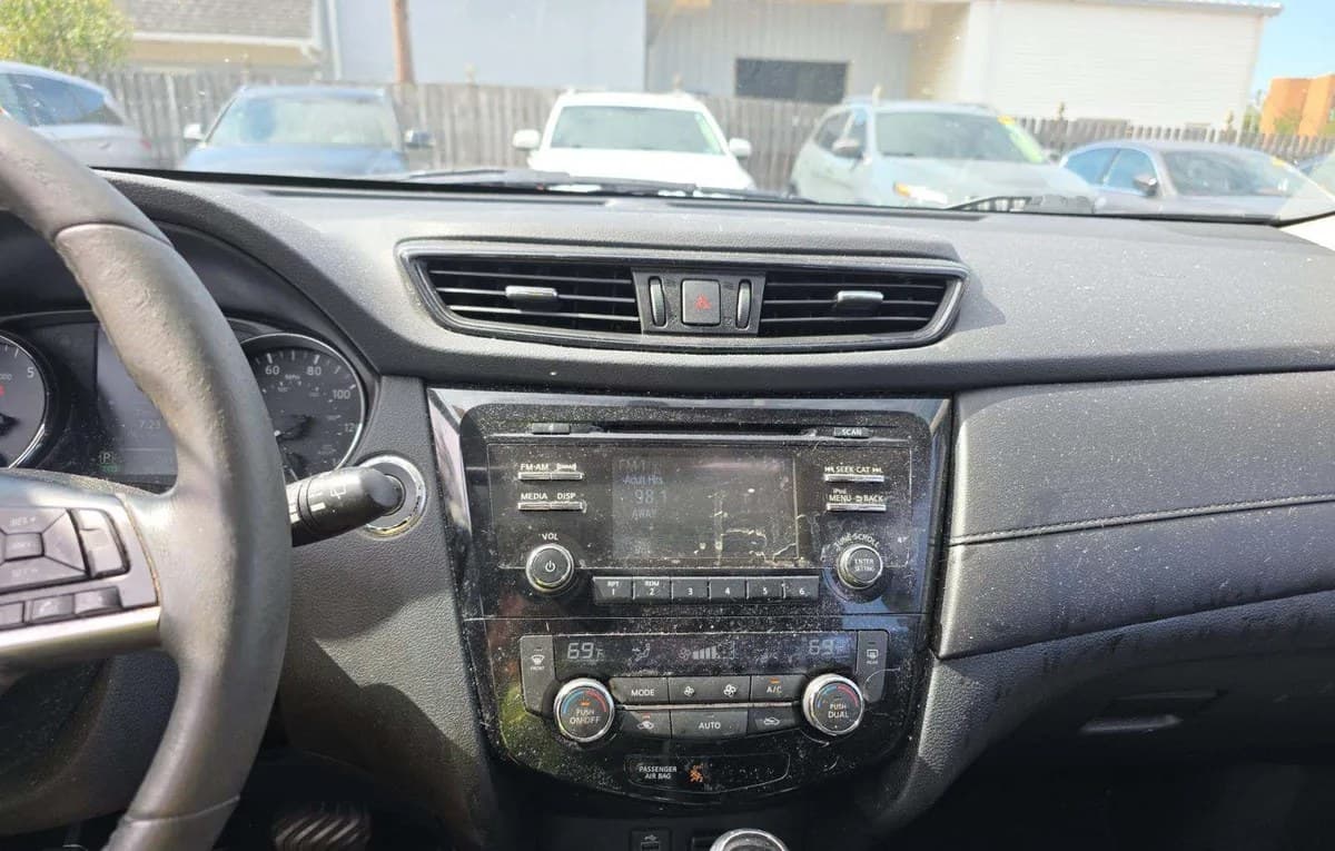 2017 NISSAN ROGUE SV 7