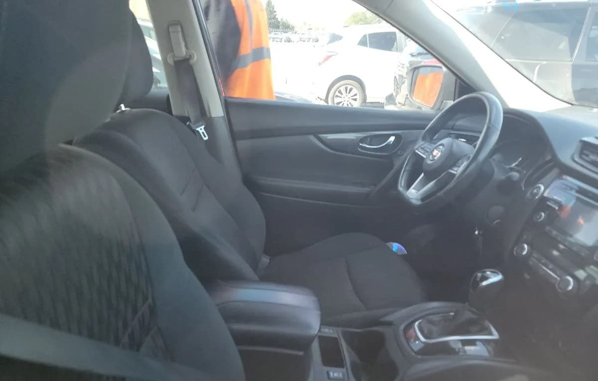 2017 NISSAN ROGUE SV 5