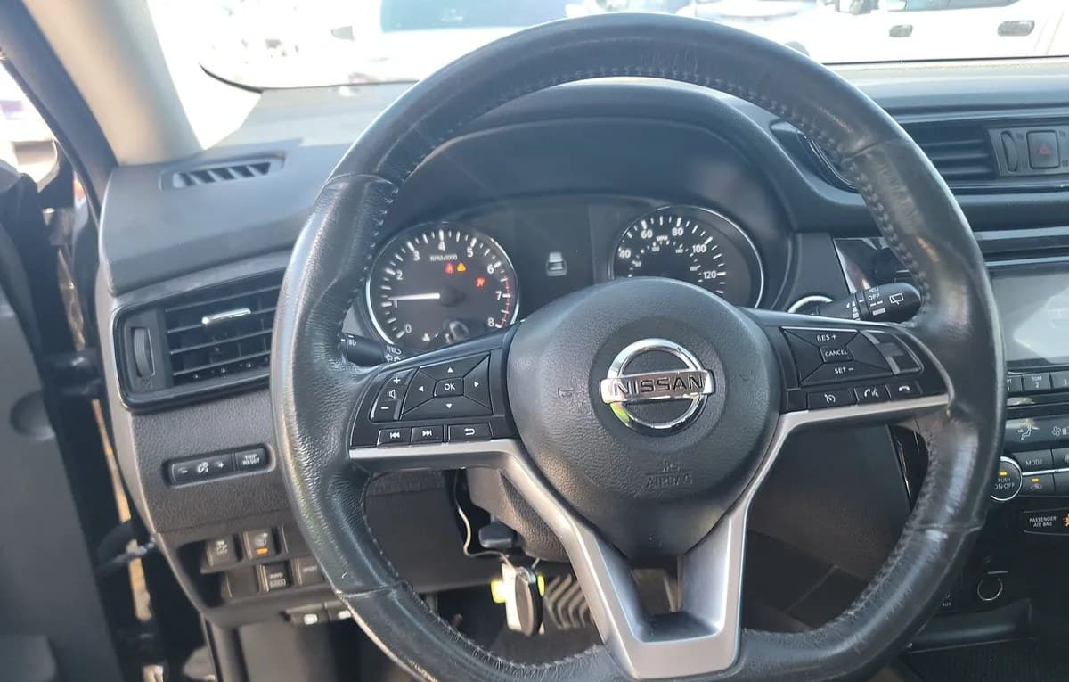 2017 NISSAN ROGUE SV 7