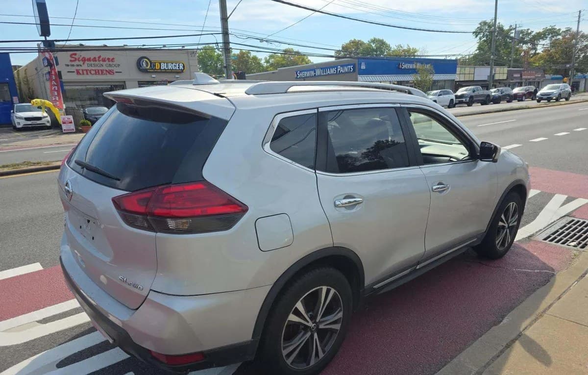2017 NISSAN ROGUE SL 3