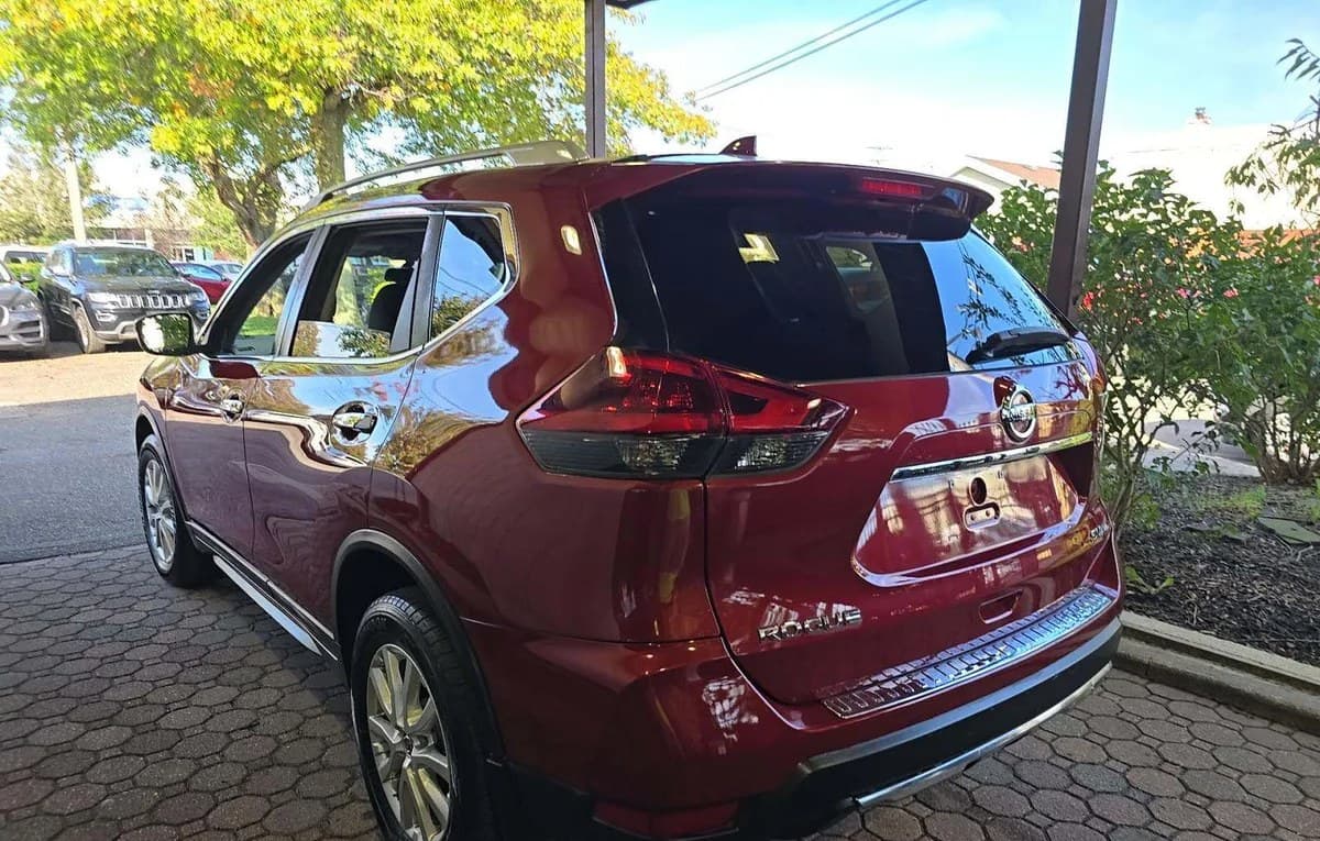 2018 NISSAN ROGUE SV 3