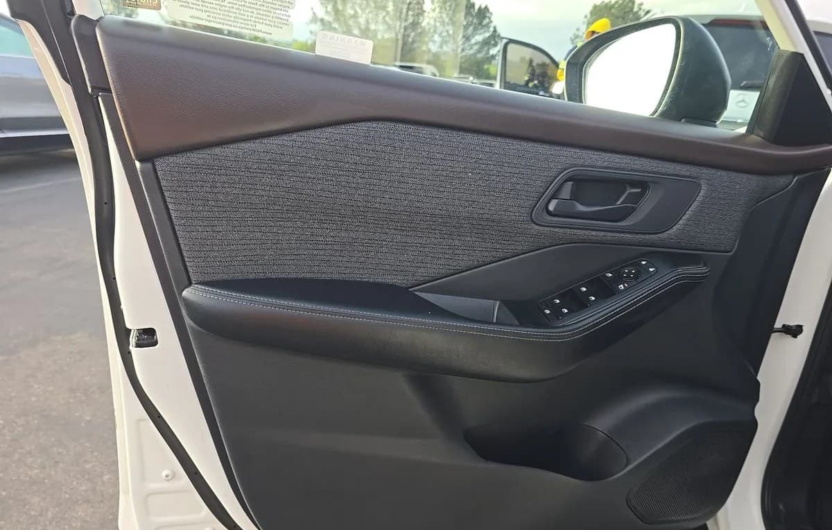 2021 NISSAN ROGUE S 6