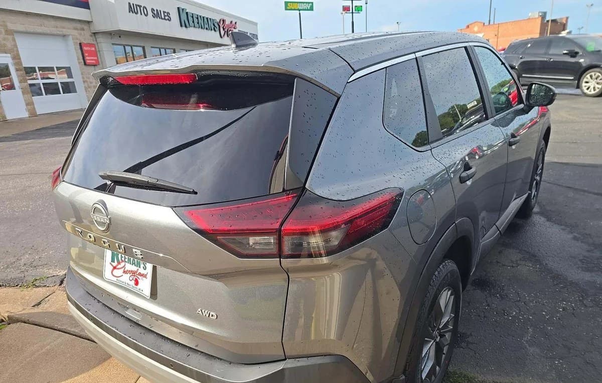2023 NISSAN ROGUE S 4