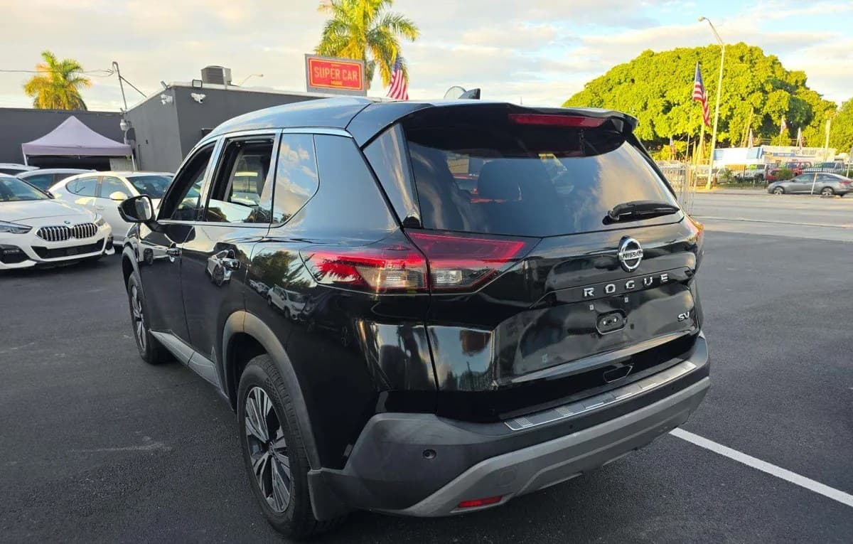 2021 NISSAN ROGUE SV 3