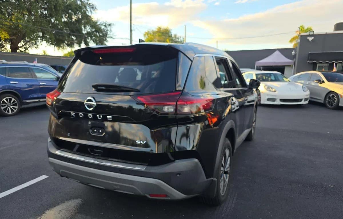 2021 NISSAN ROGUE SV 4