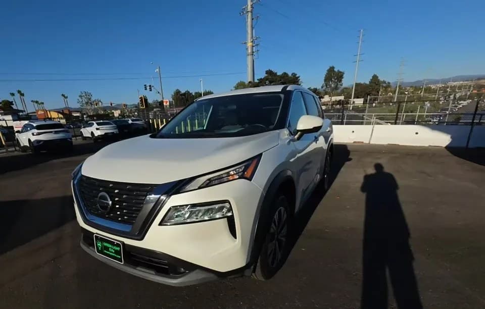 2021 NISSAN ROGUE SV 2