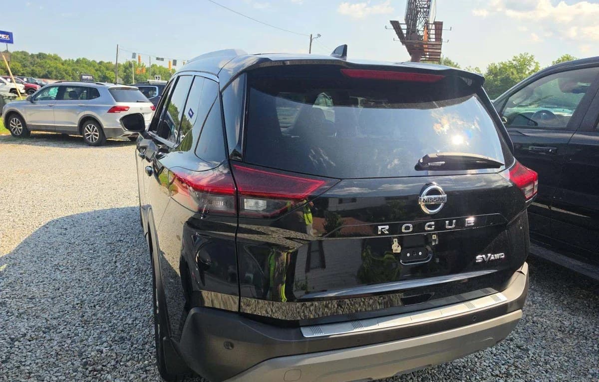 2021 NISSAN ROGUE SV 3
