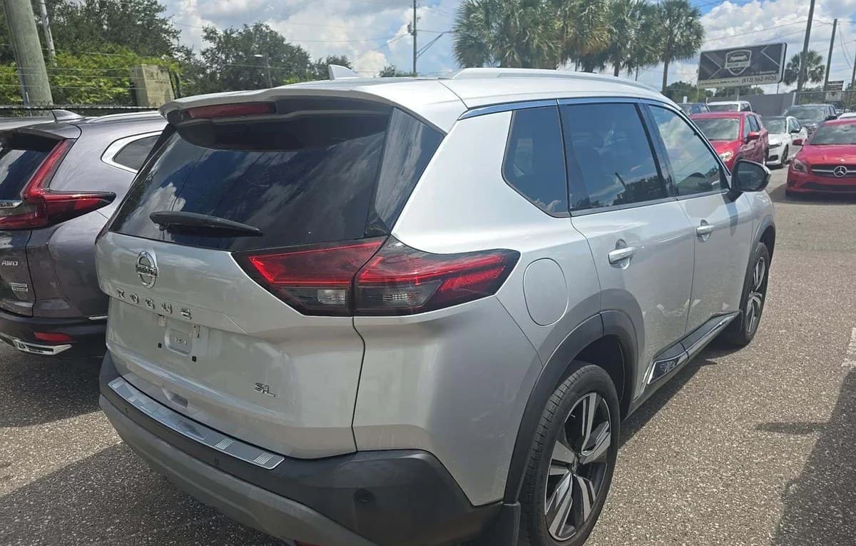 2021 NISSAN ROGUE SL 4