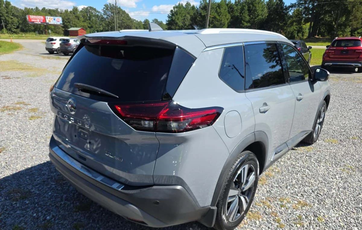 2021 NISSAN ROGUE SL 4