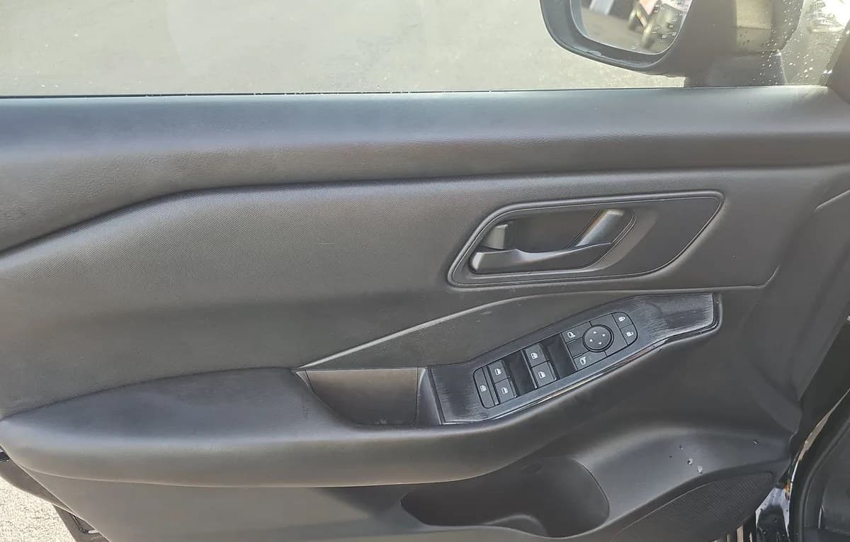 2024 NISSAN ROGUE S 6
