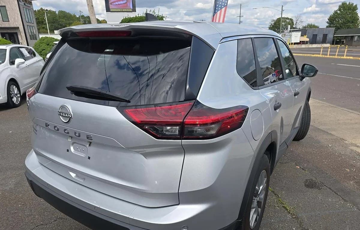 2024 NISSAN ROGUE S 4