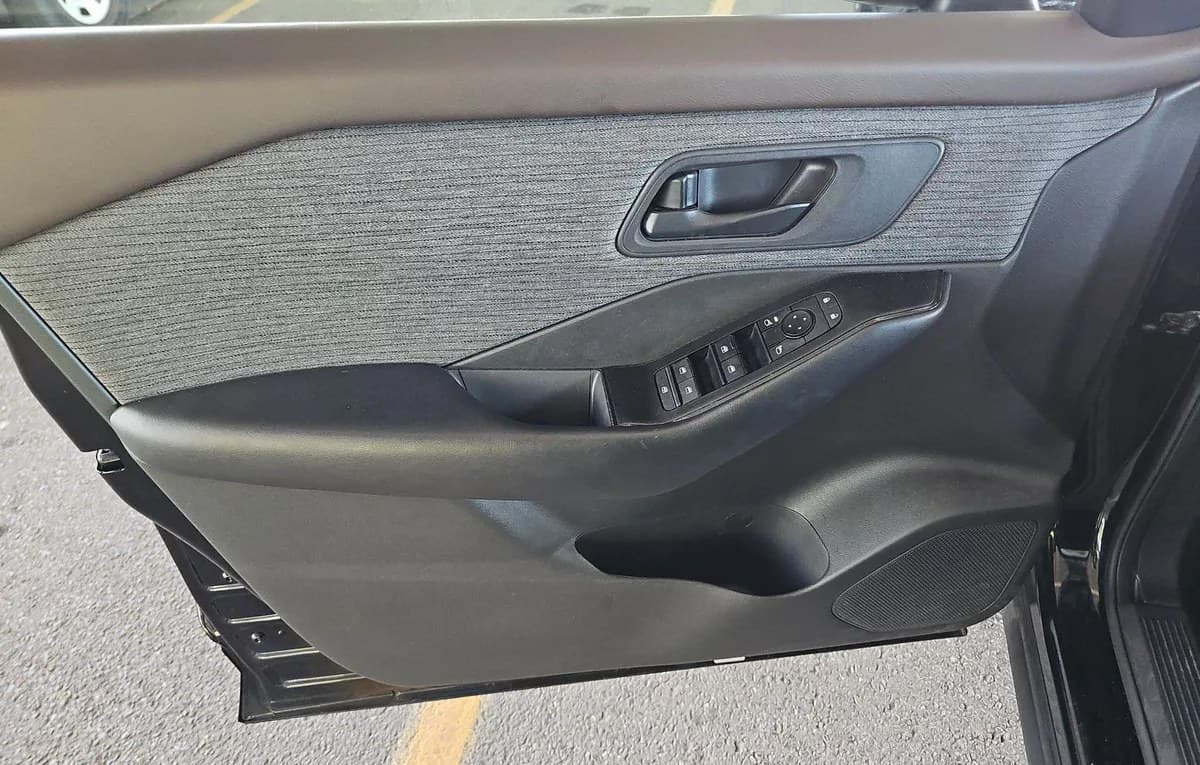 2023 NISSAN ROGUE S 6