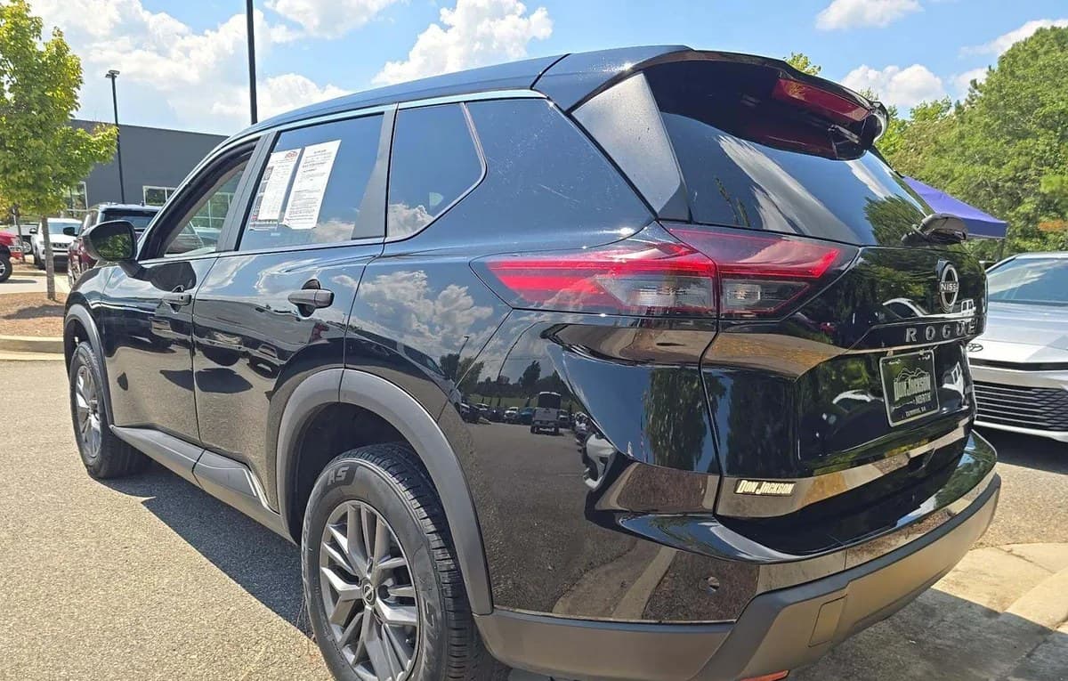 2024 NISSAN ROGUE S 3