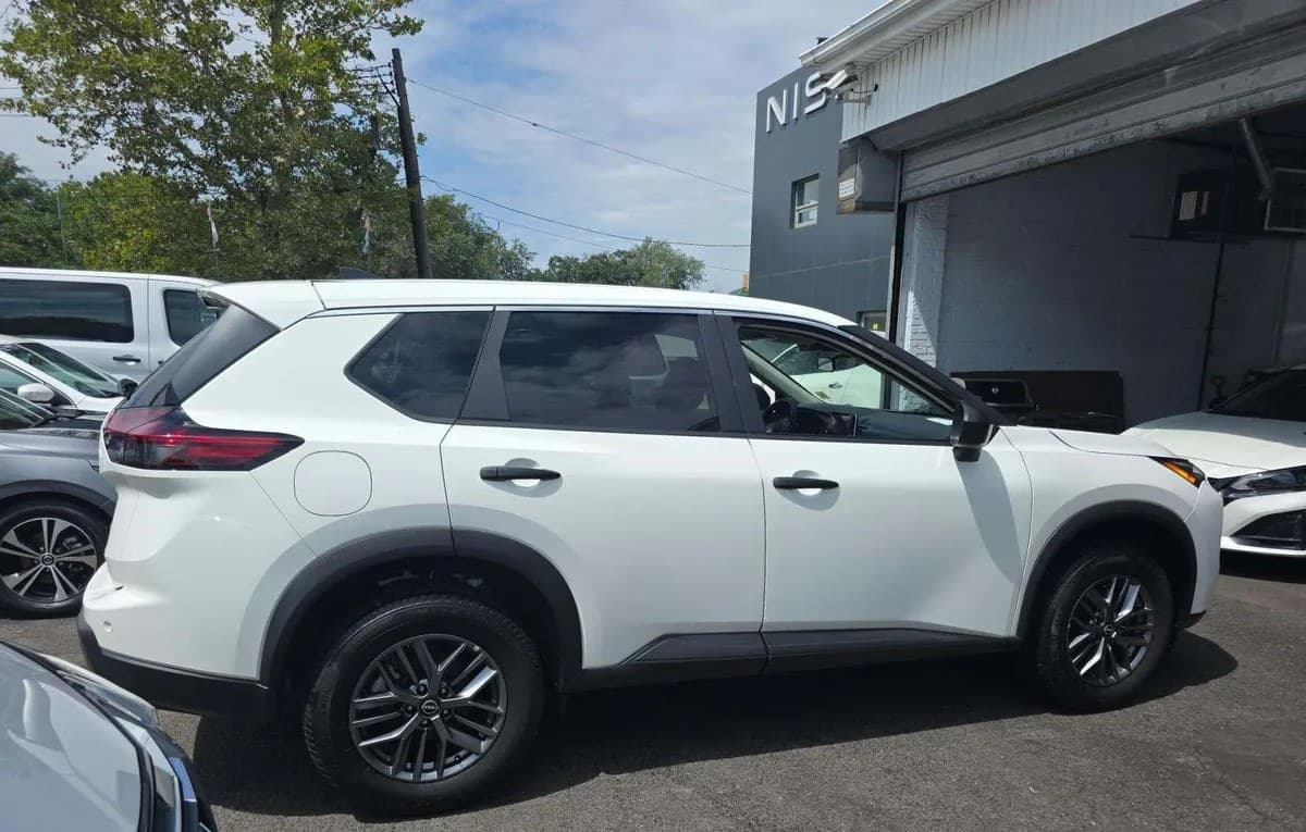 2024 NISSAN ROGUE S 4