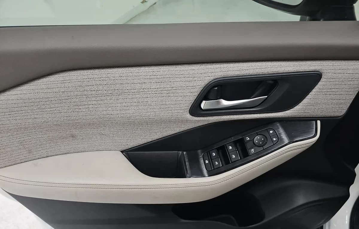 2023 NISSAN ROGUE SV 2