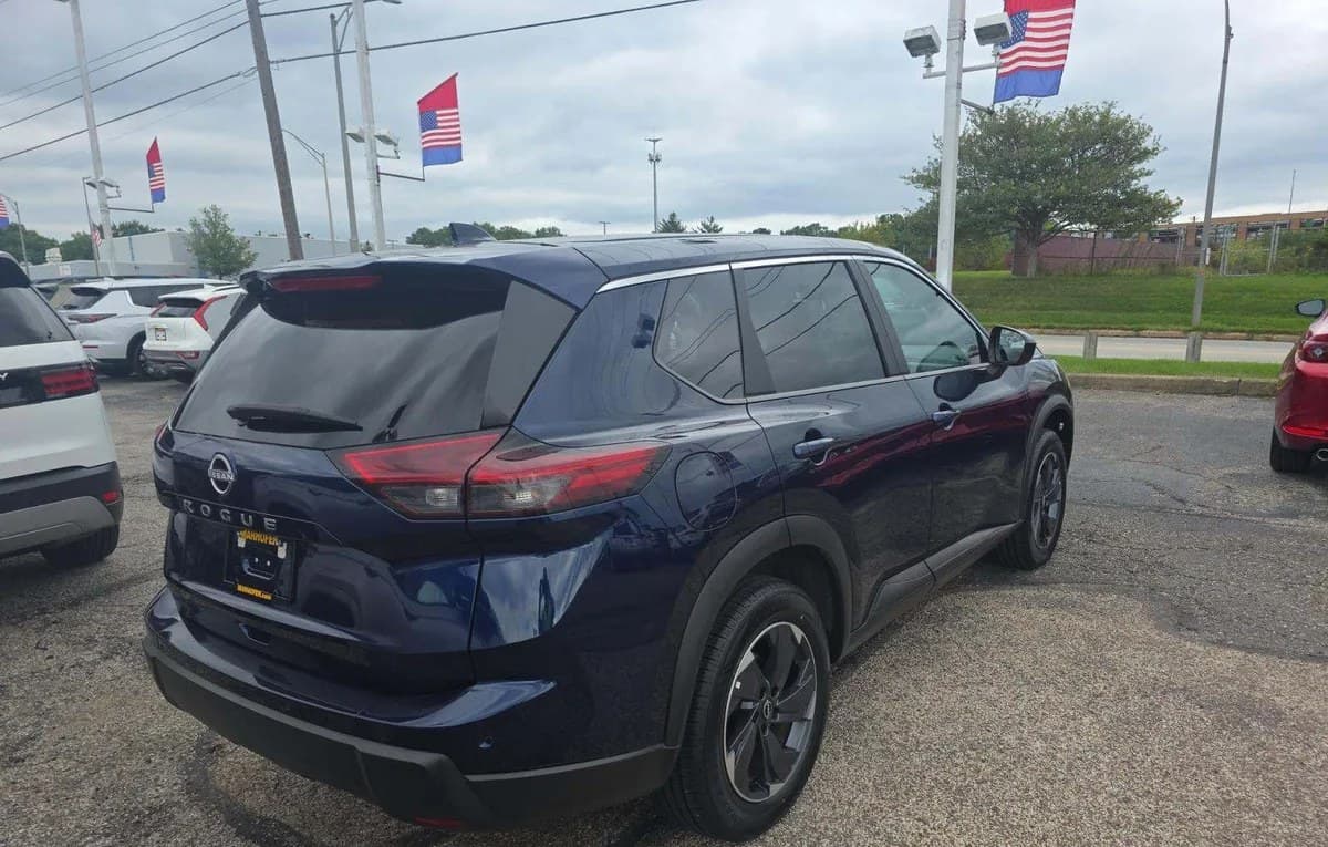 2025 NISSAN ROGUE SV 4