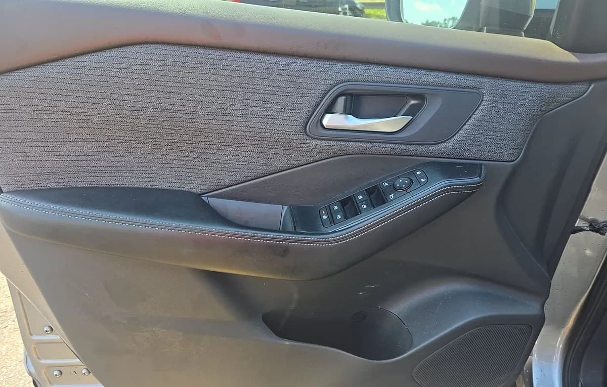2023 NISSAN ROGUE SV 6