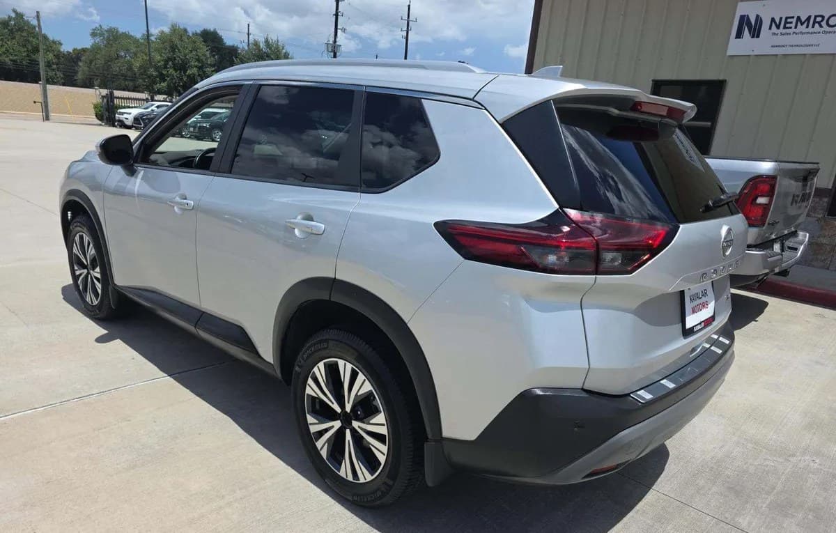 2023 NISSAN ROGUE SV 3