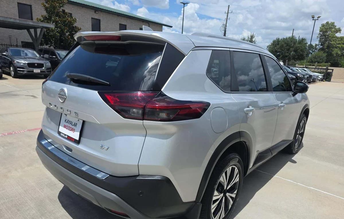 2023 NISSAN ROGUE SV 4