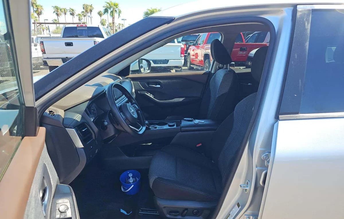 2023 NISSAN ROGUE SV 4