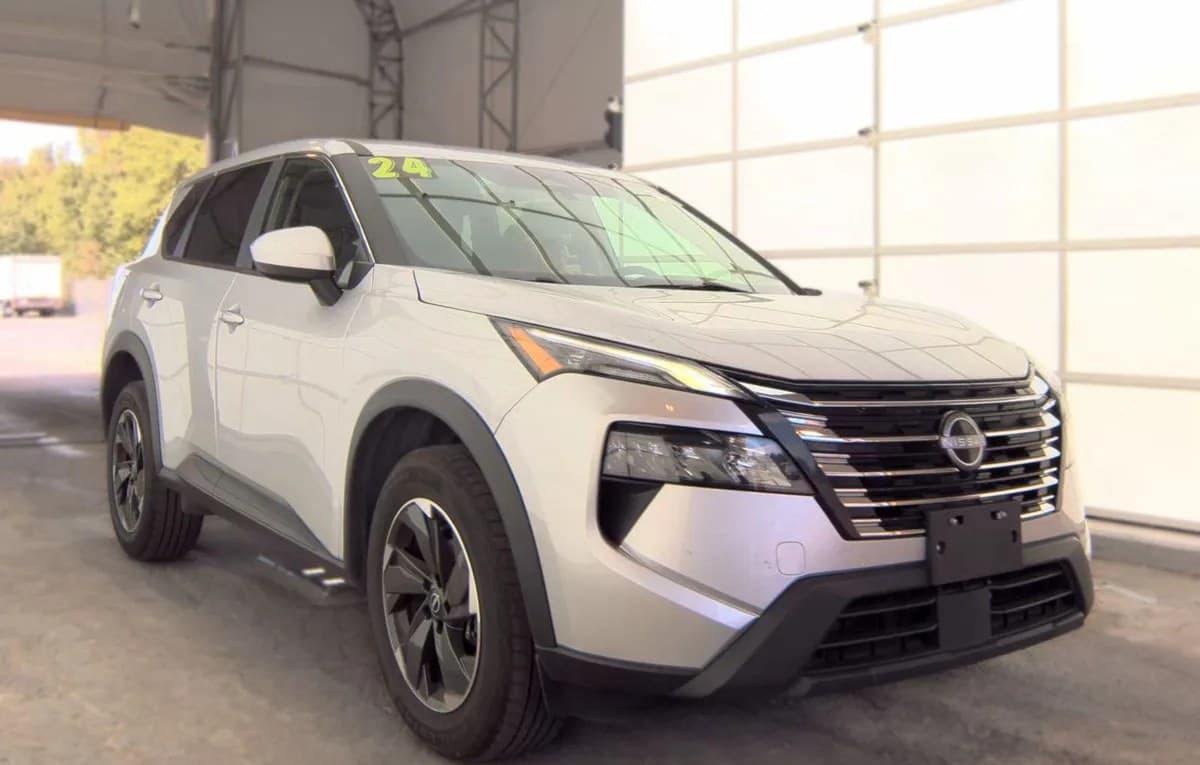 2024 NISSAN ROGUE SV 4