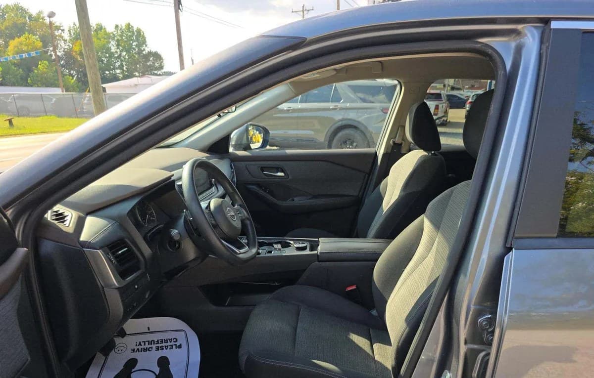 2023 NISSAN ROGUE SV 4