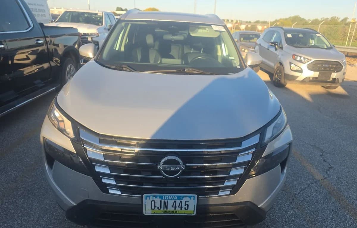 2024 NISSAN ROGUE SV 3