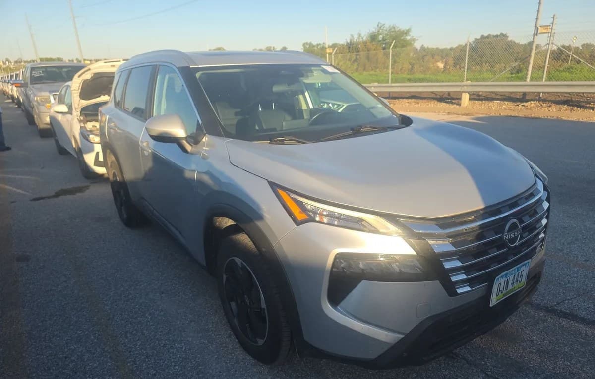 2024 NISSAN ROGUE SV 4