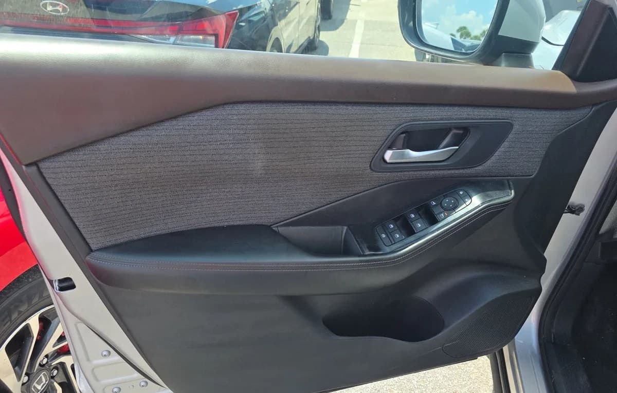 2023 NISSAN ROGUE SV 6