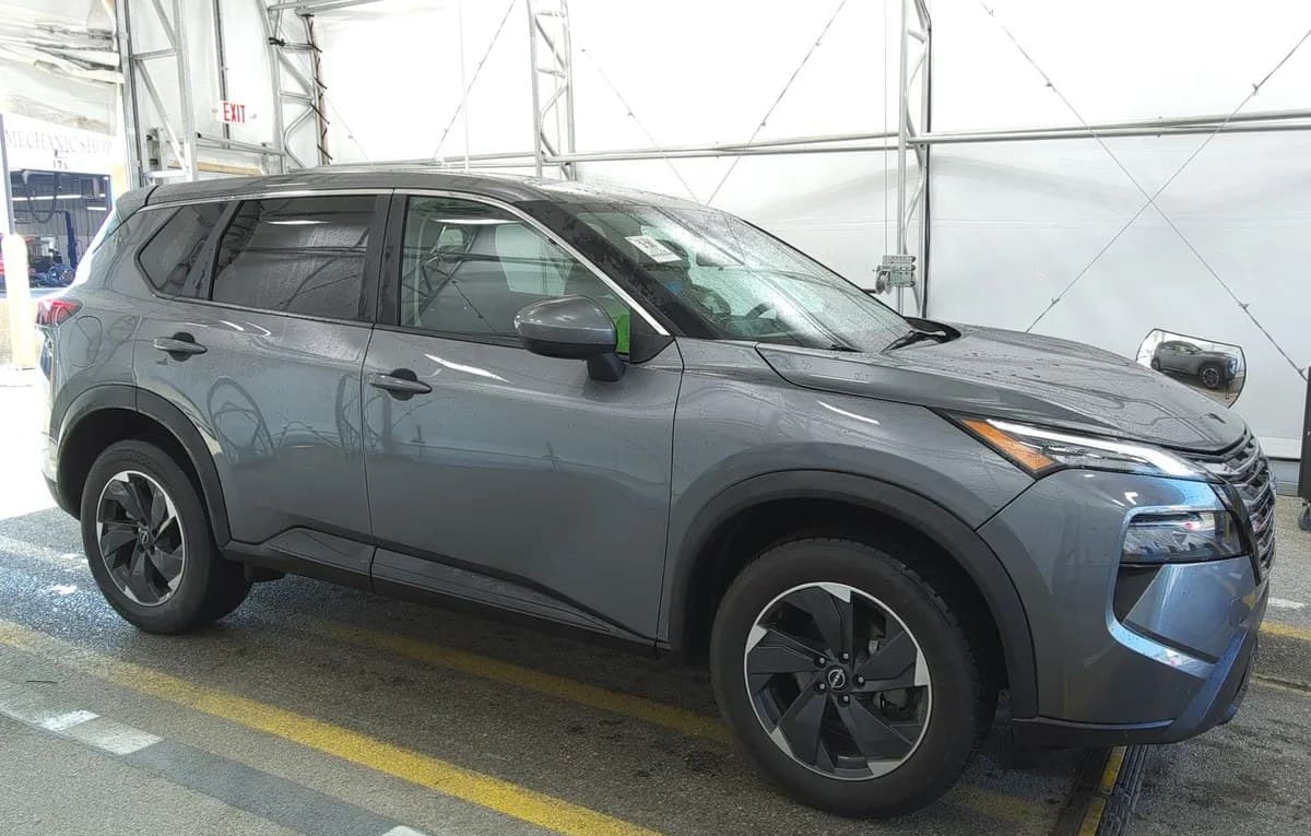 2024 NISSAN ROGUE SV 4