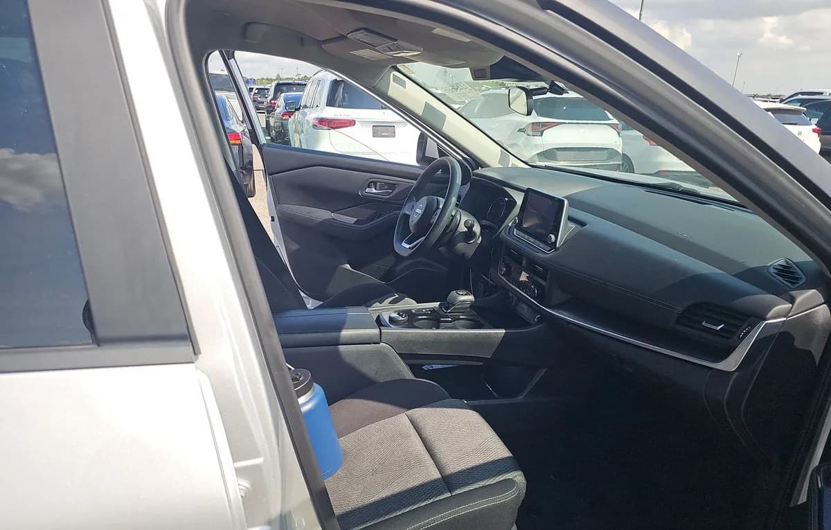 2024 NISSAN ROGUE SV 5
