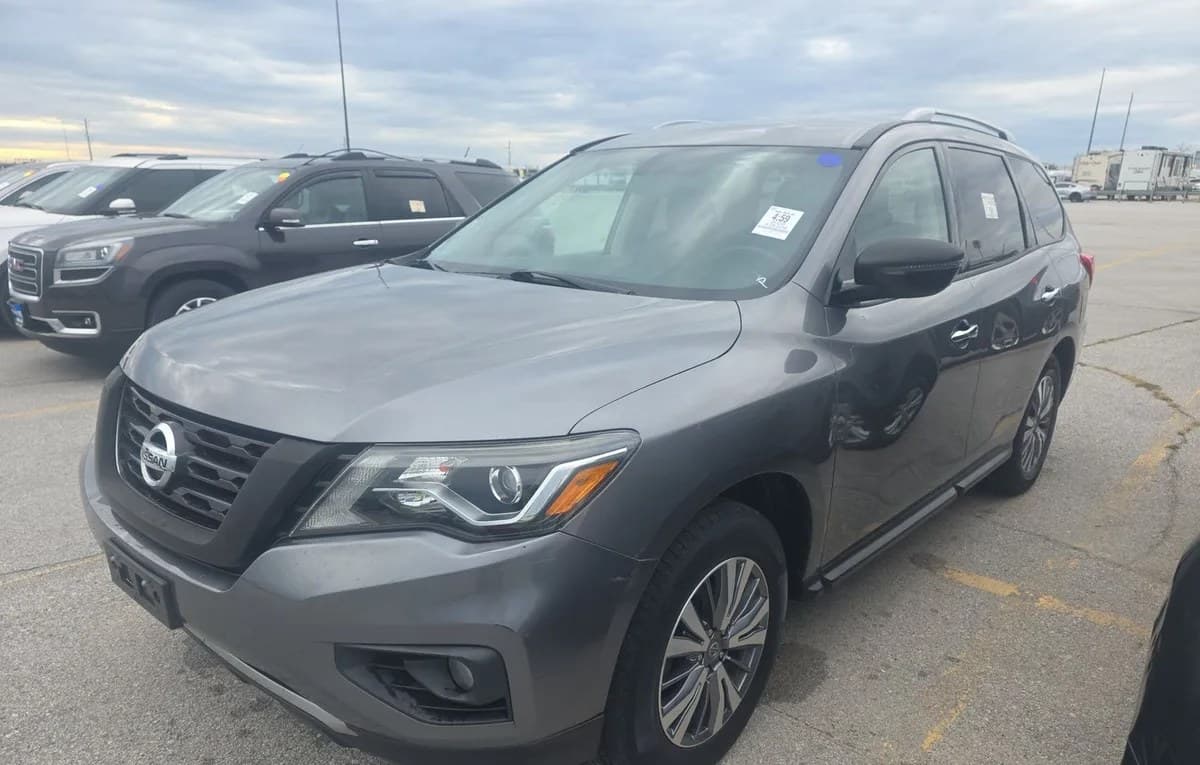 2020 NISSAN PATHFINDER SV 2