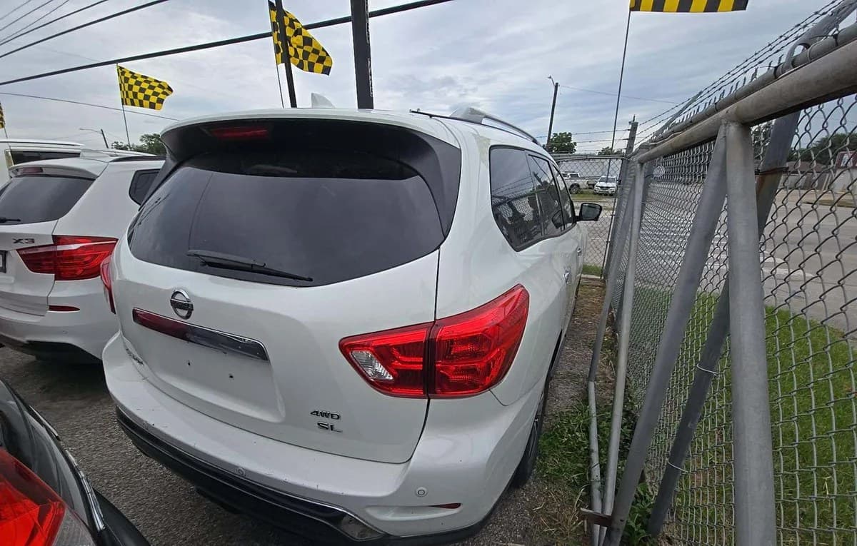 2019 NISSAN PATHFINDER SL 4