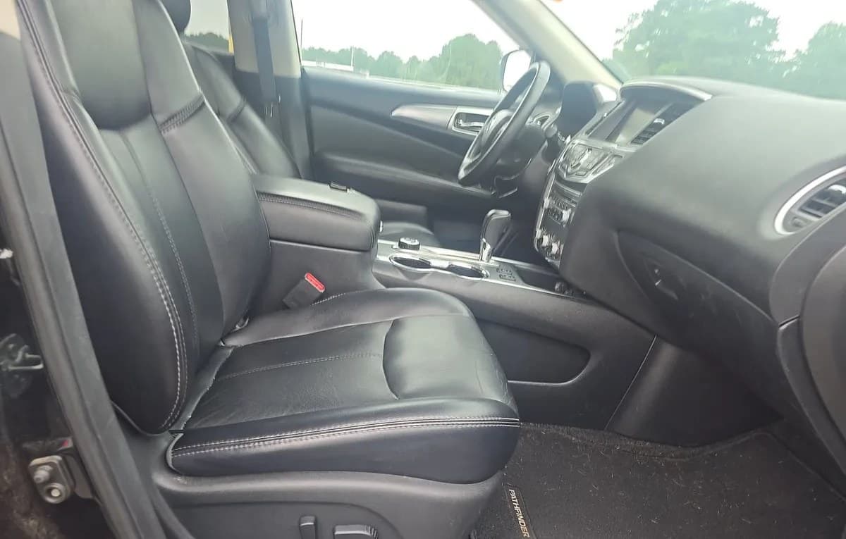 2019 NISSAN PATHFINDER SL 4
