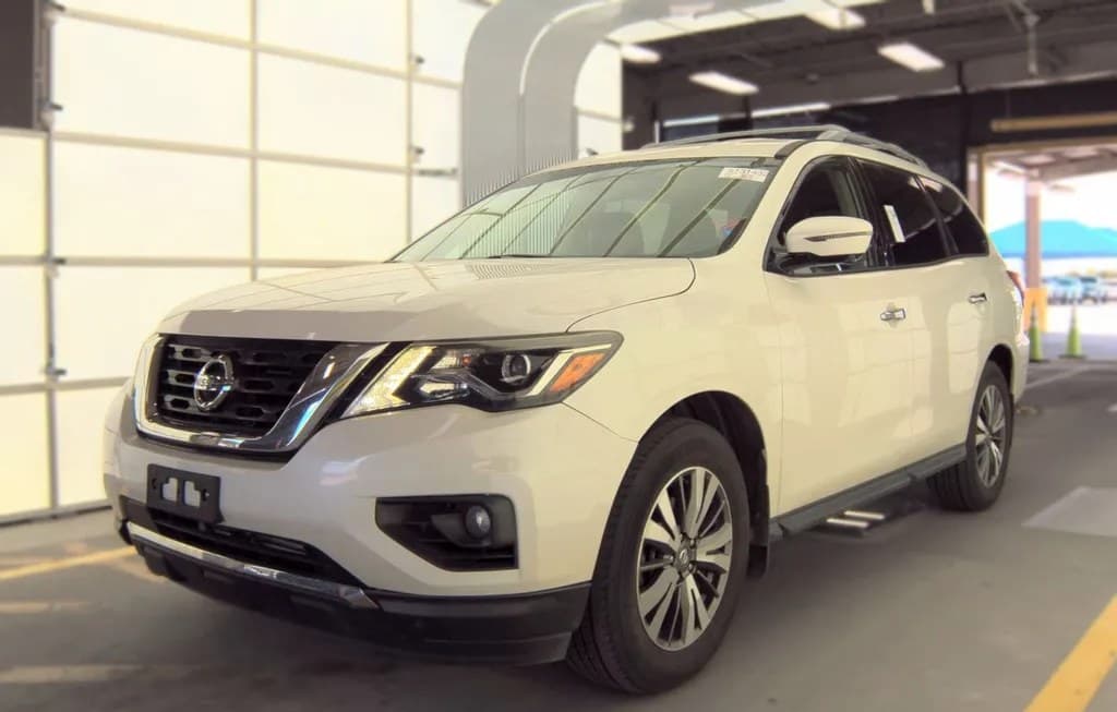 2017 NISSAN PATHFINDER SL